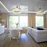 Luxury Zetesis - Horyzont Apartamento *